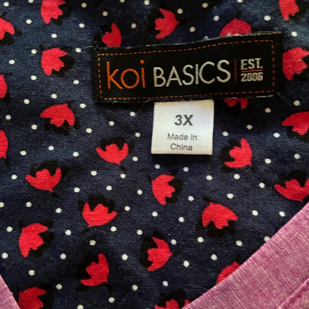 Basic Editions Floral Patterned Top - image 4